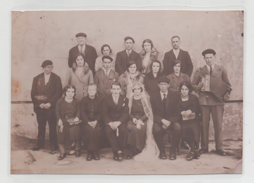 mariage marticorena hilaire et elgart léonie 2 novembre 1932 à urepel enhanced
